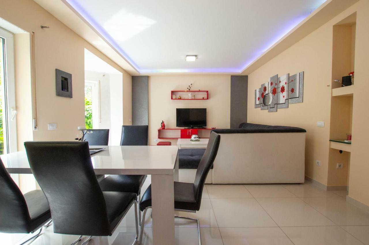 Jela Apartment 7 Пула Экстерьер фото