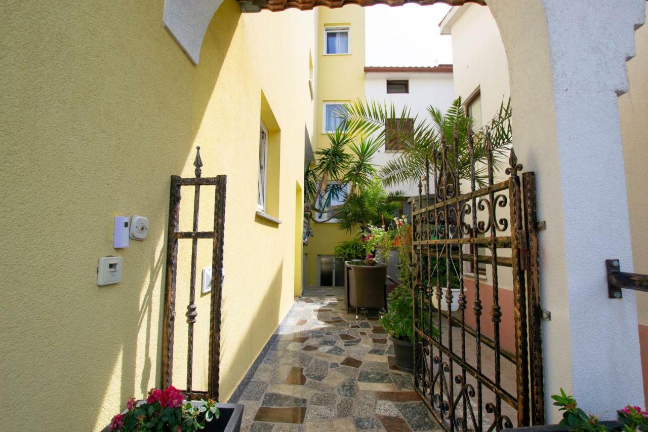 Jela Apartment 7 Пула Экстерьер фото