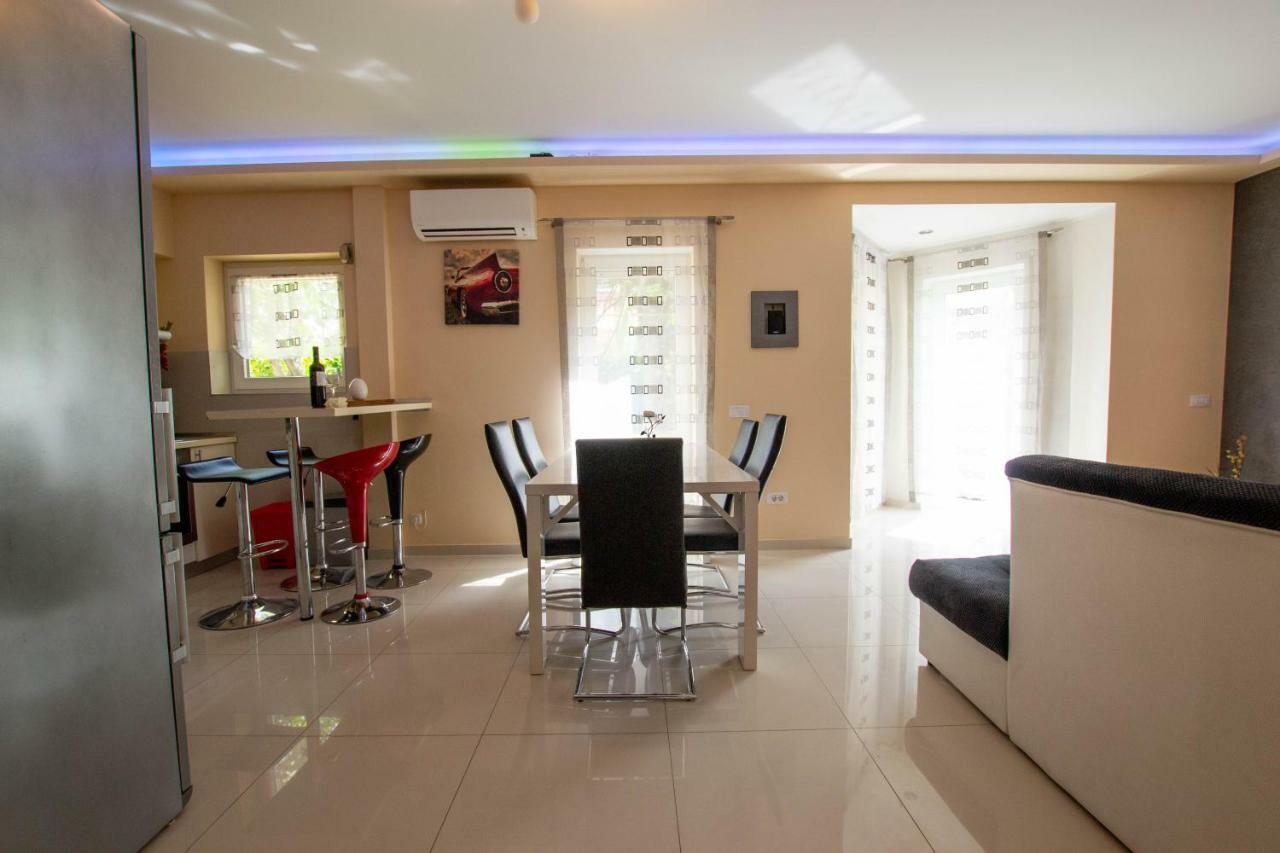Jela Apartment 7 Пула Экстерьер фото